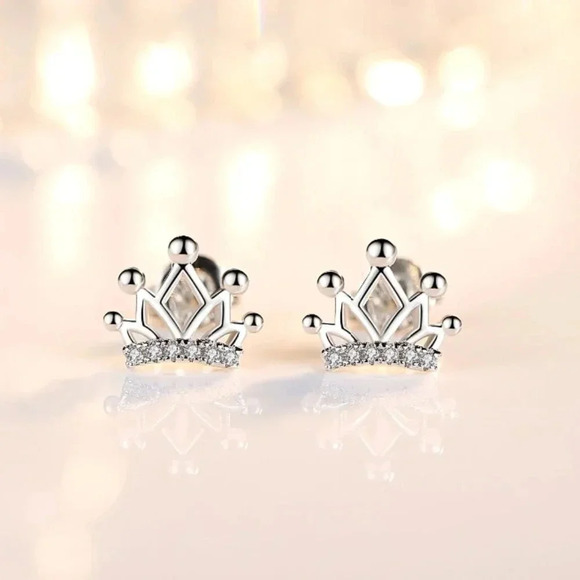 925 Sterling Silver Minimalist Crown Stud Earrings - Picture 1 of 5